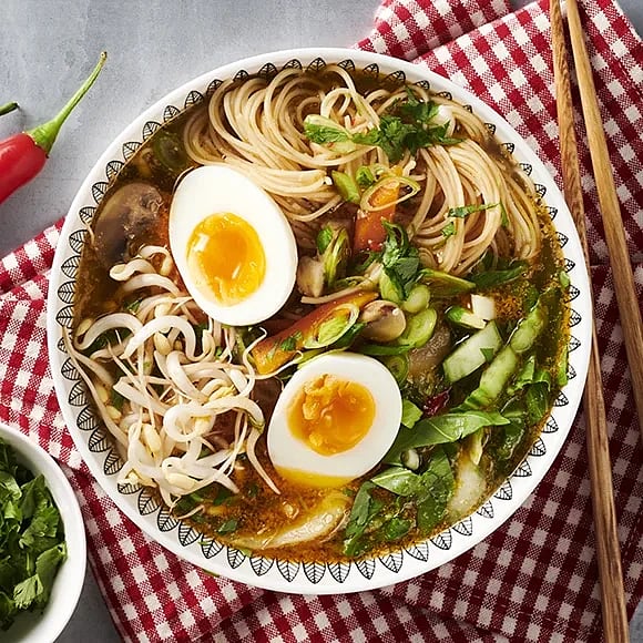 Ramen med böngroddar och koriander