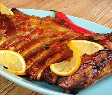 Revbensspjäll med honung och chili