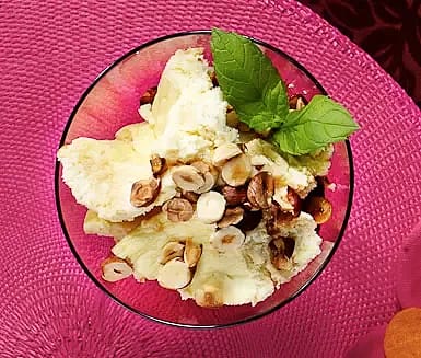 Ricottapudding med rostade nötter och honung