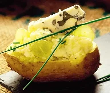 Roquefortfylld potatis