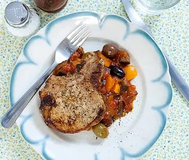 Rosmarinkotlett med sötsyrlig grönsaksröra