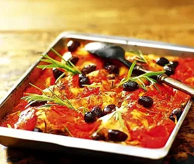 Saffranskyckling med tomat och fänkål