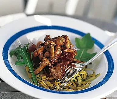 Saffranspasta med kantareller