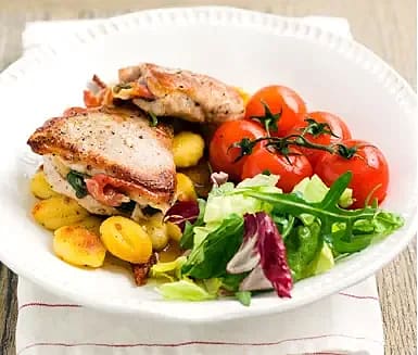 Saltimbocca med färsk salvia och potatisgnocchi