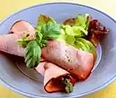 Skinkrullar med sparris i pesto