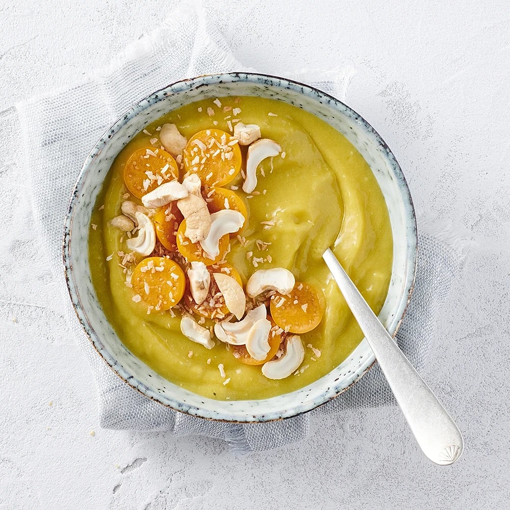 Smoothie bowl med mango och avokado