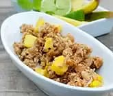 Smulpaj med banan, mango, müsli, kokos och lime