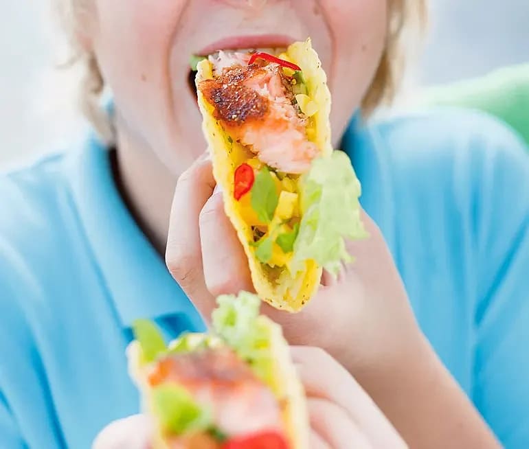 Sotad lax med mangosalsa