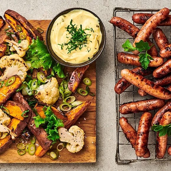 Sötpotatis och blomkål i ugn med kryddkorv