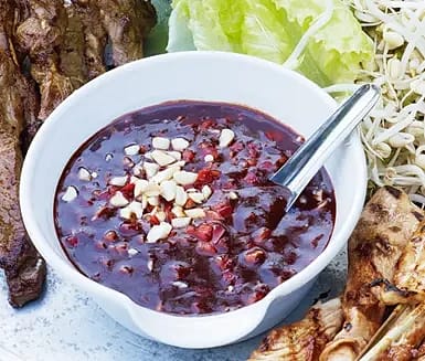 Sötsyrlig hoisin- och jordnötssås