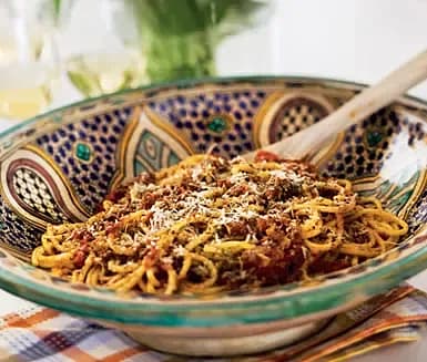Spagetti i tomatsås