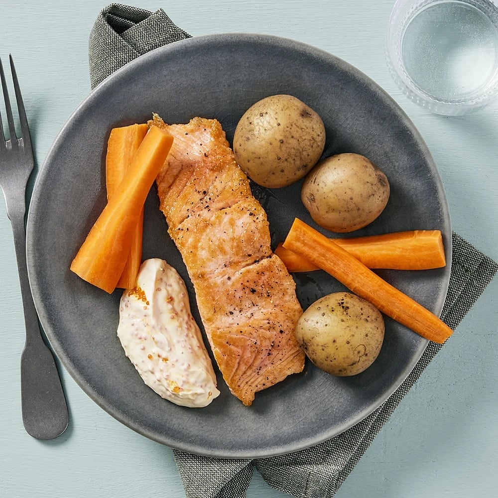 Stekt lax med caviarcréme fraiche