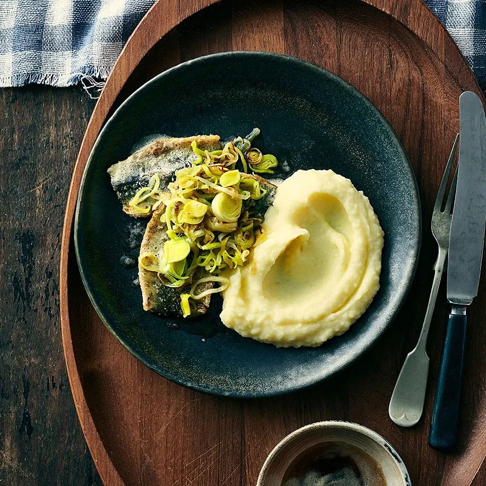 Stekt strömming med citruspuré och purjofräs
