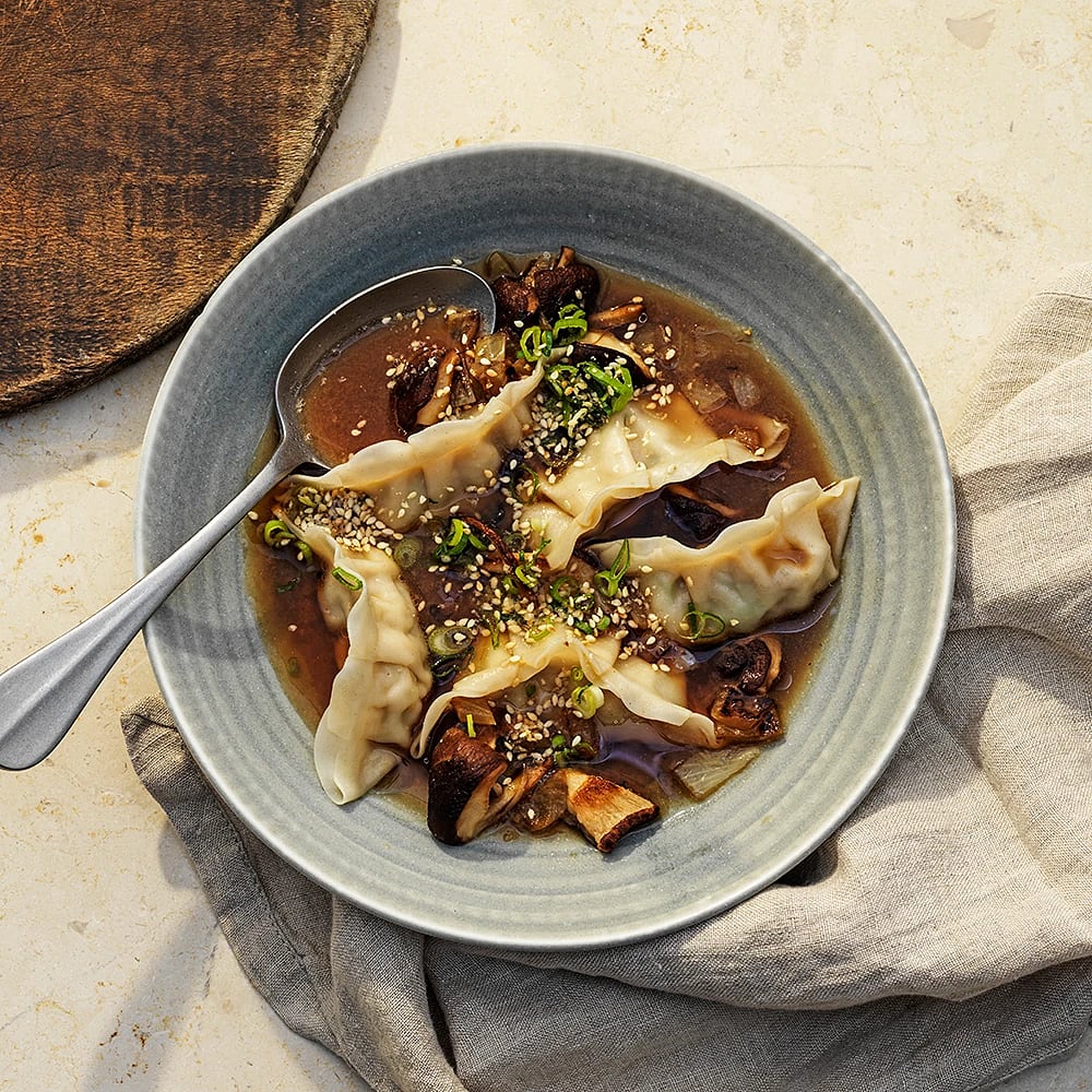 Svampbuljong med dumplings