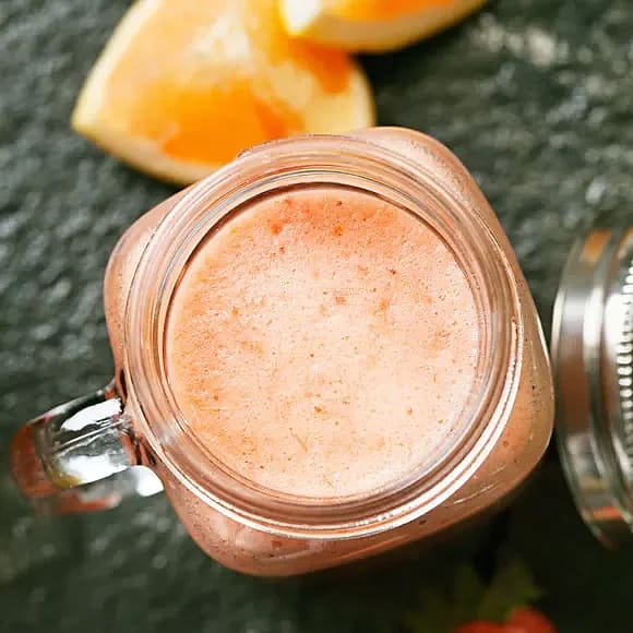 Syrlig grapesmoothie med mango