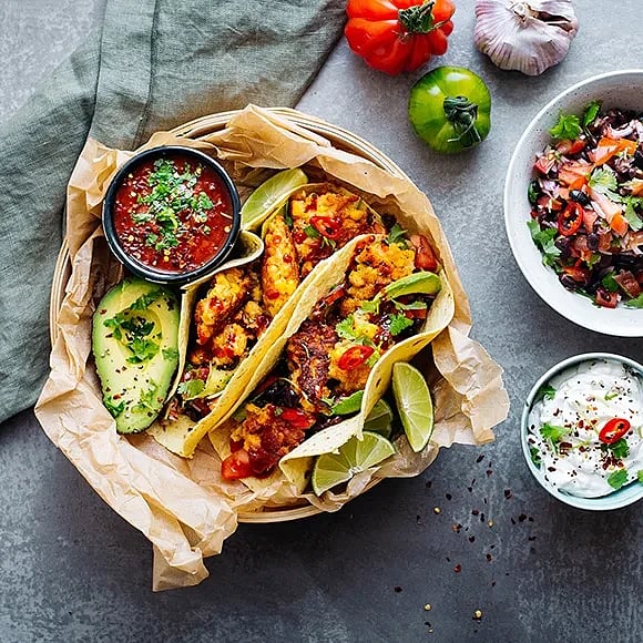 Taco med majsfritters och pico de gallo