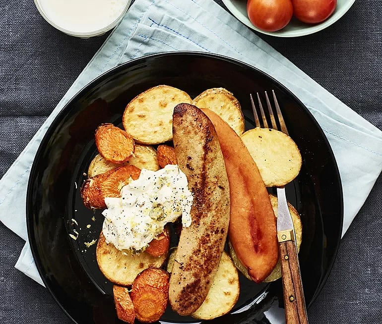 Thüringer bratwurst med cornichoner