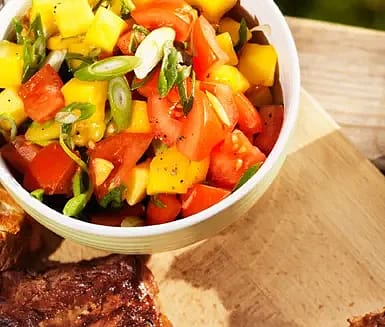 Tomat- och mangosallad